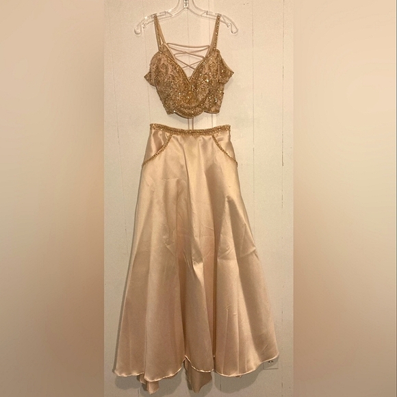 Sherri Hill Dresses & Skirts - Sherri Hill 2-Piece Gold Beaded SequinsGown, Skirt & Top, Size 10 see size chart